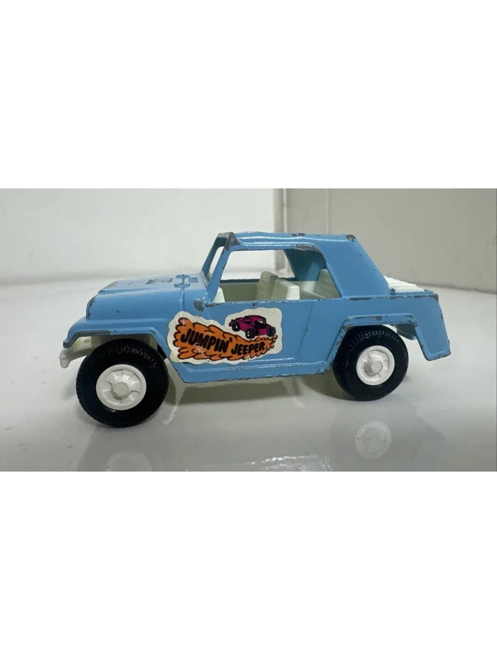 Vintage 1970 Tootsietoy Jumpin Jeeper Jeepster Commando Diecast Blue USA